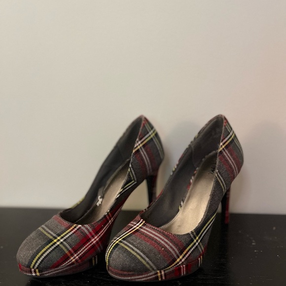 Plaid pump heels - Picture 3 of 3
